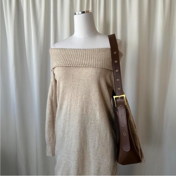 Banana Republic off-the-shoulder sweater dress size small. - Picture 6 of 8